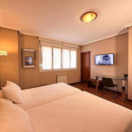 Hotel Verdemar Ribadesella Bagian luar foto